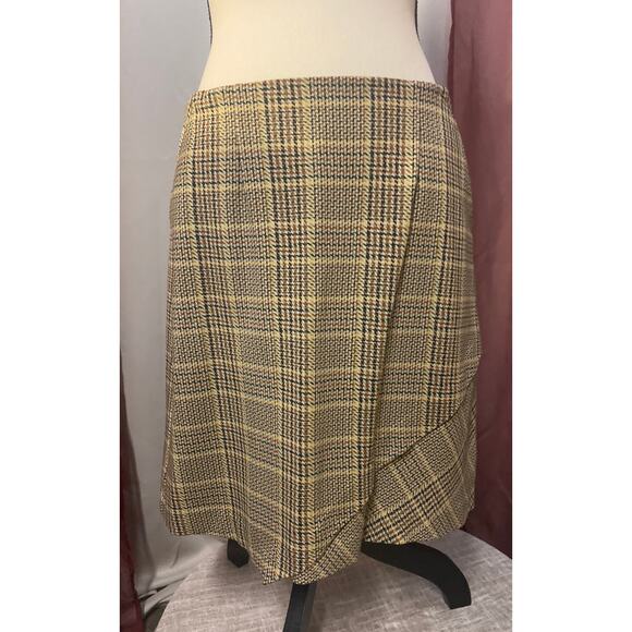 Cabi, Pastime Plaid Tailored Suit, size Medium - Picture 5 of 16